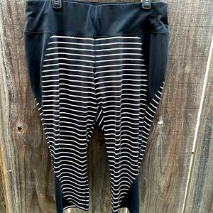 Livi 18/20 striped crop leggings